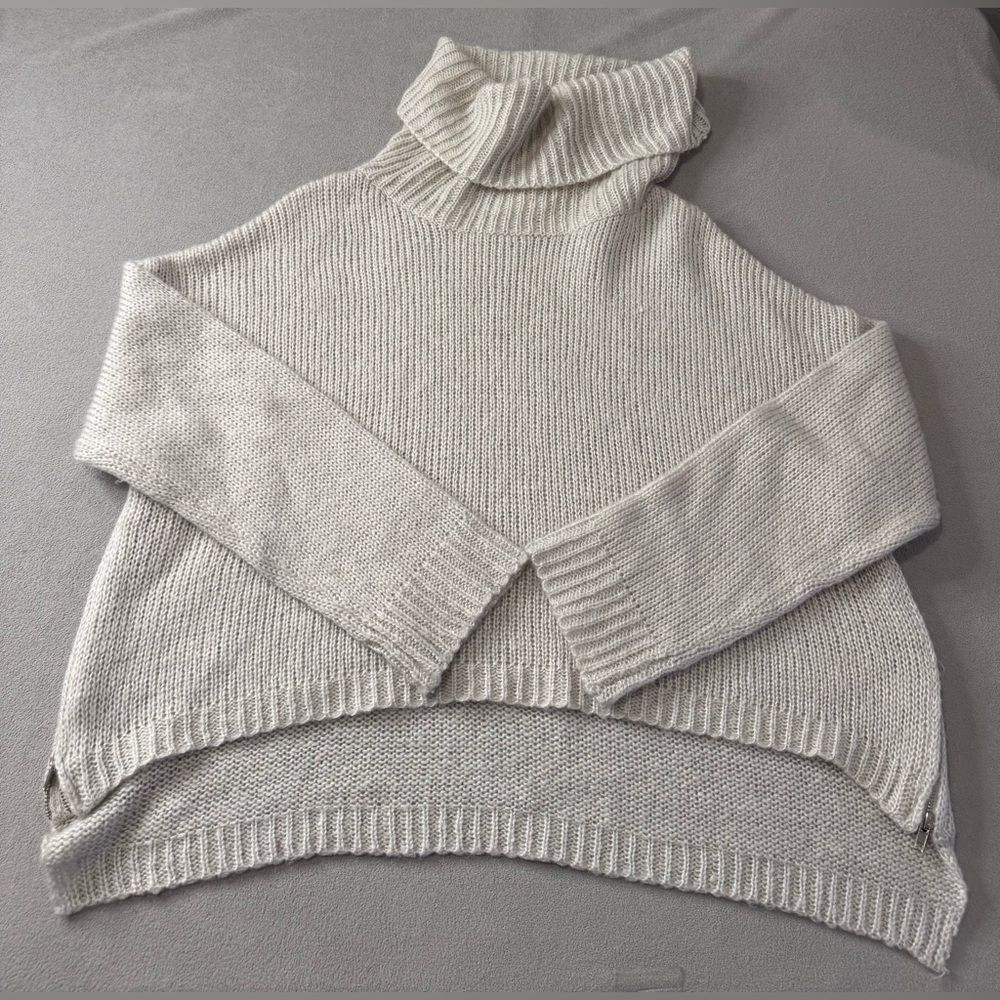 Melloday turtleneck sweater size M Women’s